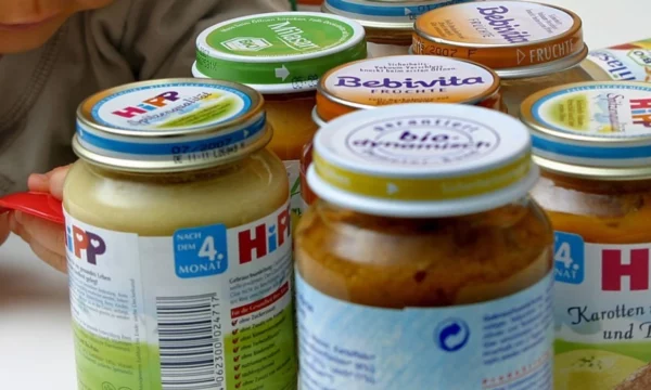 Helm për minjtë u gjet në kavanozin e ushqimit për fëmijë 