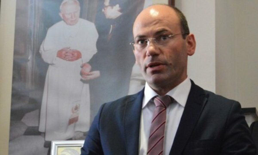 Vehbi Miftari konfirmon shkarkimin nga posti i shefit të Misionit në Vatikan