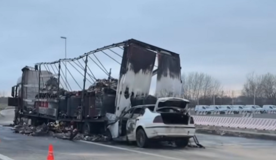 Aksident i rëndë: Një veturë pasagjerësh u përplas me një kamion