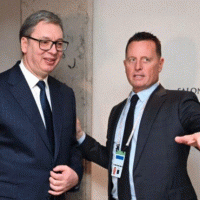 Vuçiq takohet me Grenellin në Mynih: Mik i devotshëm i Serbisë