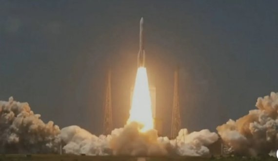 Versioni më i fuqishëm i raketës Ariane 6 të Evropës u nis duke mbajtur 32 satelitë 