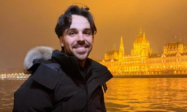 Vritet me thikë nipi i këngëtares shqiptare në Londër