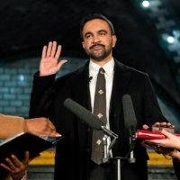 Zohran Mamdani betohet si kryetar i Nju Jorkut me dorën mbi Kuran