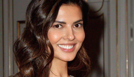 Agnesa Vuthaj ka njoftuar se është shtatzënë