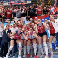 Harta e Kosovës me flamurin serb shfaqet edhe në garën prestigjioze të volejbollit 