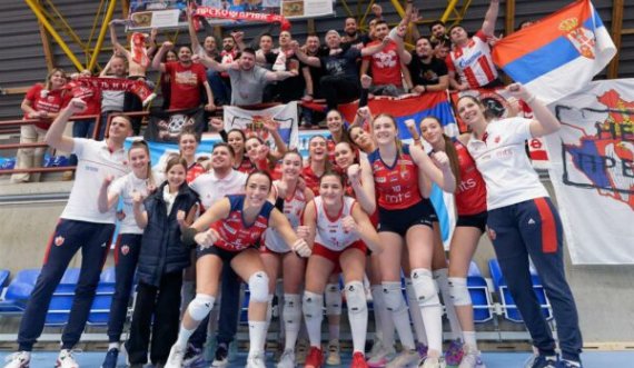 Harta e Kosovës me flamurin serb shfaqet edhe në garën prestigjioze të volejbollit 