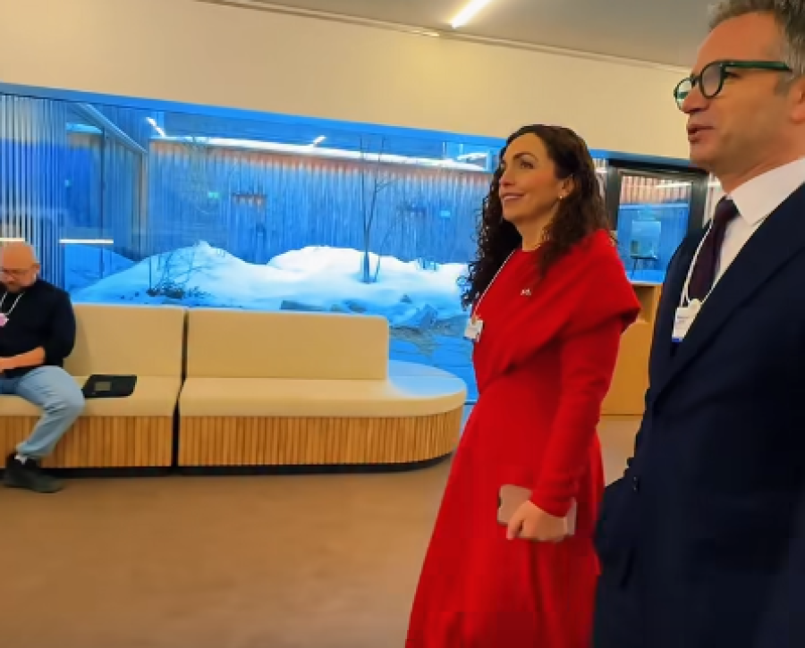 Osmani arrin në Davos për ceremoninë e themelimit të Bordit të Paqes