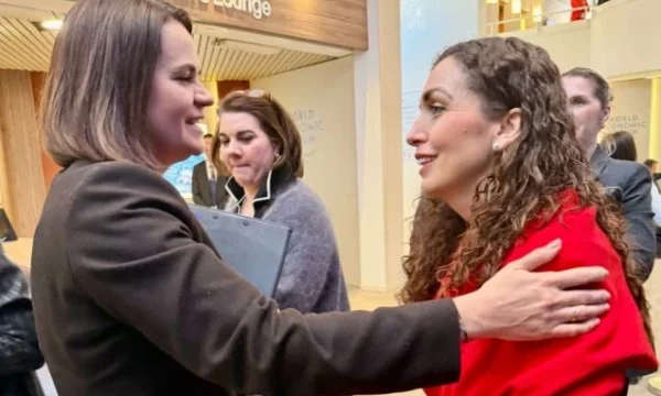 Tsikhanouskaya merr shembullin e Kosovës për liri e prosperitet