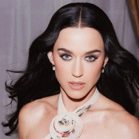 Katy Perry nga Madridi në Prishtinë