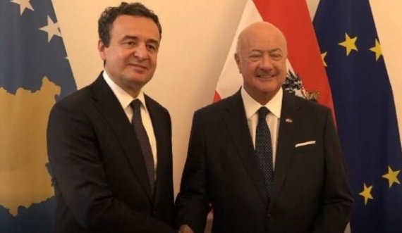 Kurti takohet me kancelarin Stocker në Austri