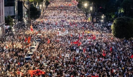 Protestat në Shqipëri po tërheqin vëmendjen e mediave ndërkombëtare