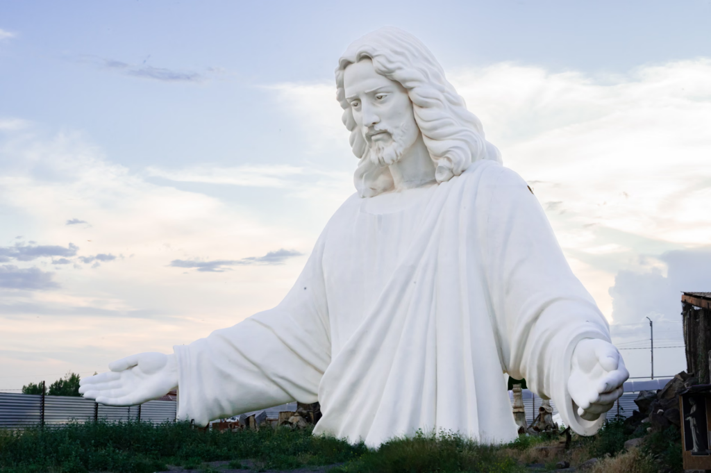 Ky vend po ndërton statujën më të madhe të Jezusit në botë