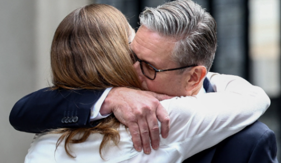 Keir Starmer emocionohet gjatë njoftimit për dorëheqjen