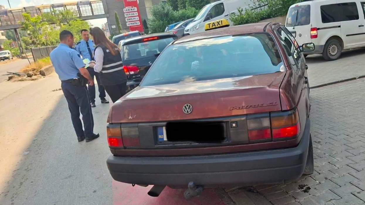 Fushë Kosova vazhdon aksionin ndaj taksive ilegale