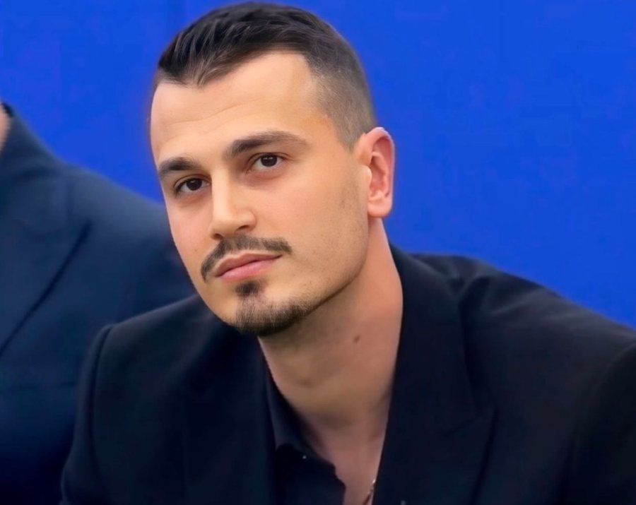 Mateon e ofendojnë rëndë: Me sa meshkuj njëkohësisht ka bërë s*eks motra jote