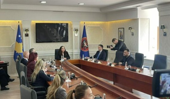 Takimi të Osmani, opozita e minoritetet marrin  pjesë por mungon Kurti