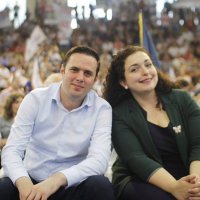 Abdixhiku: Jemi dakorduar për garim të përbashkët me Vjosa Osmanin