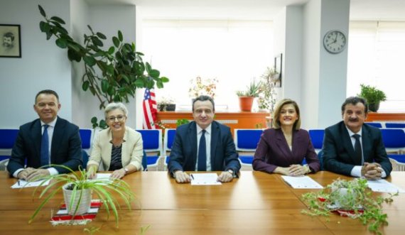 VV e Albin Kurtit nënshkruan koalicionin për zgjedhjet e 7 qershorit 