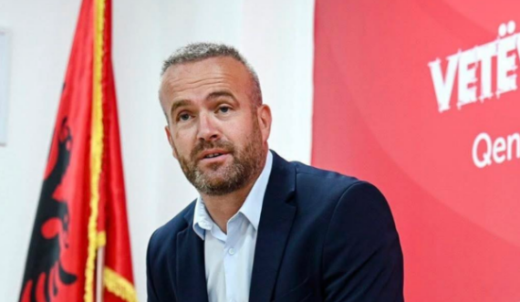 Mehani: Sami Lushtaku po mundohet t’i imitojë metodat e Milan Radoiçiqit
