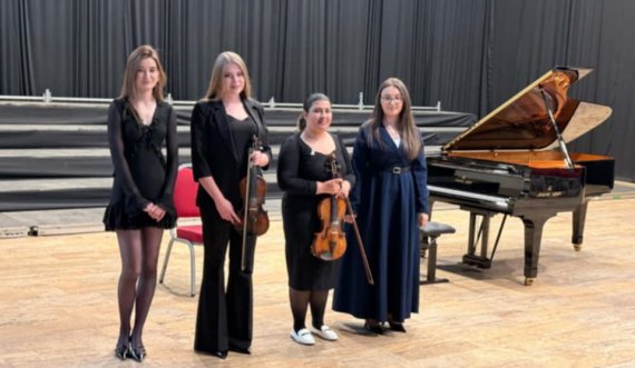 Studentët e fakultetit të muzikës shkëlqyen në manifestimin 'Ura me tre harqe'